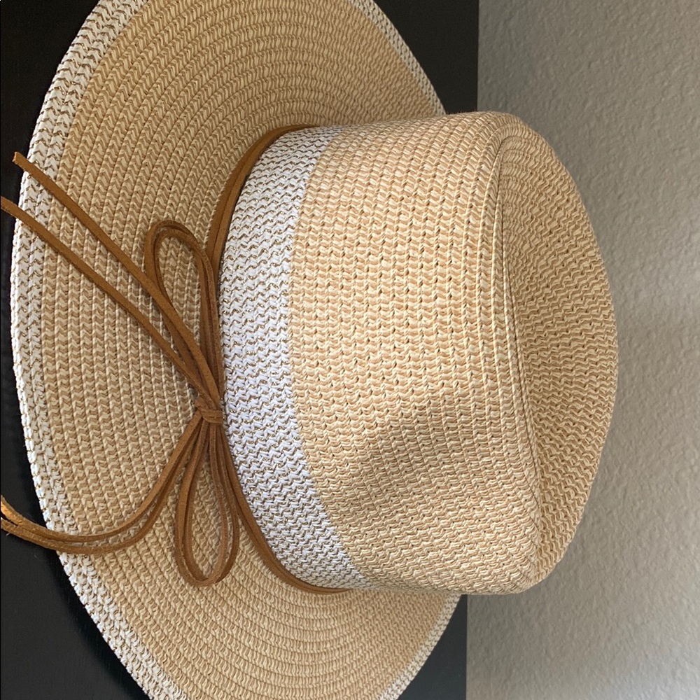 Stylish Tan and White Straw Hat